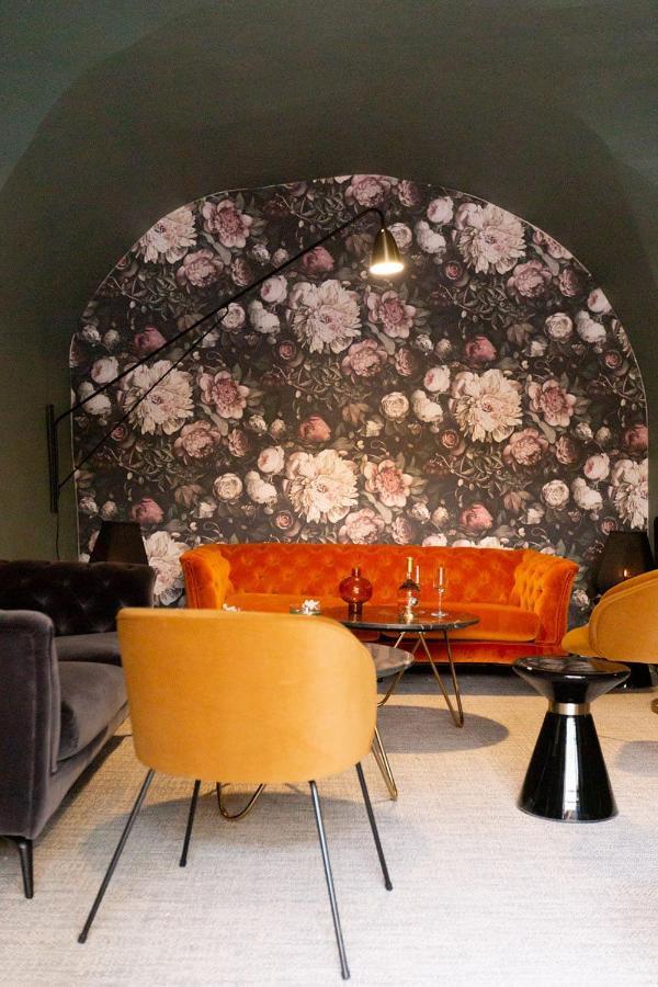 Le Victoria Boutique Hotel Сен-Поль-Труа-Шато Экстерьер фото