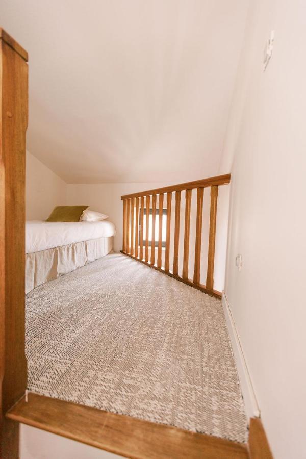 Le Victoria Boutique Hotel Сен-Поль-Труа-Шато Экстерьер фото