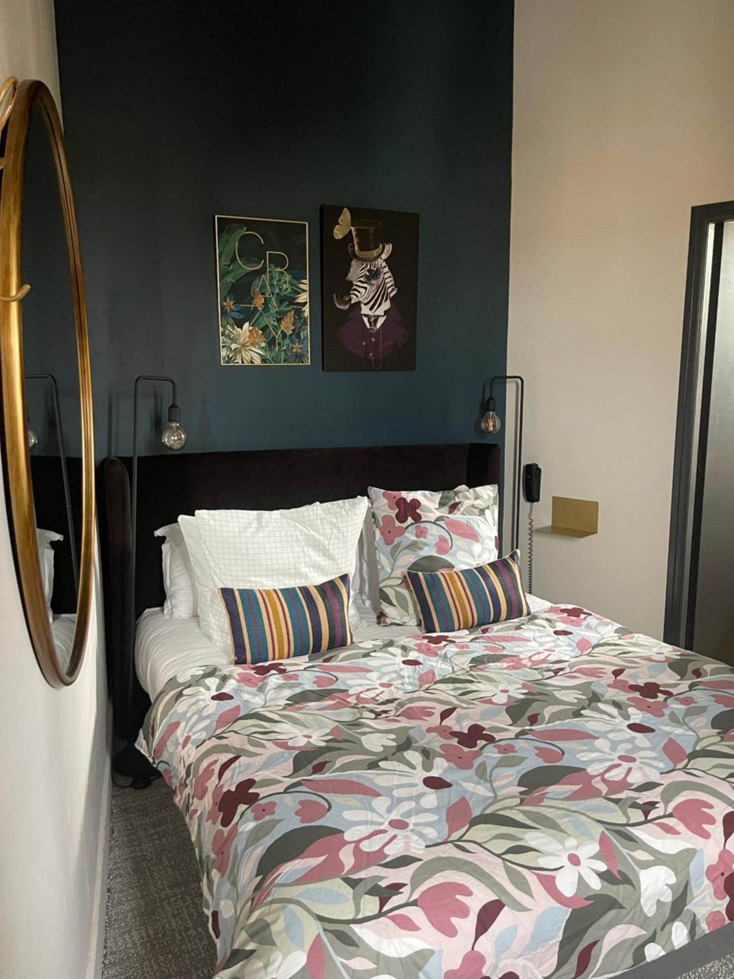 Le Victoria Boutique Hotel Сен-Поль-Труа-Шато Экстерьер фото